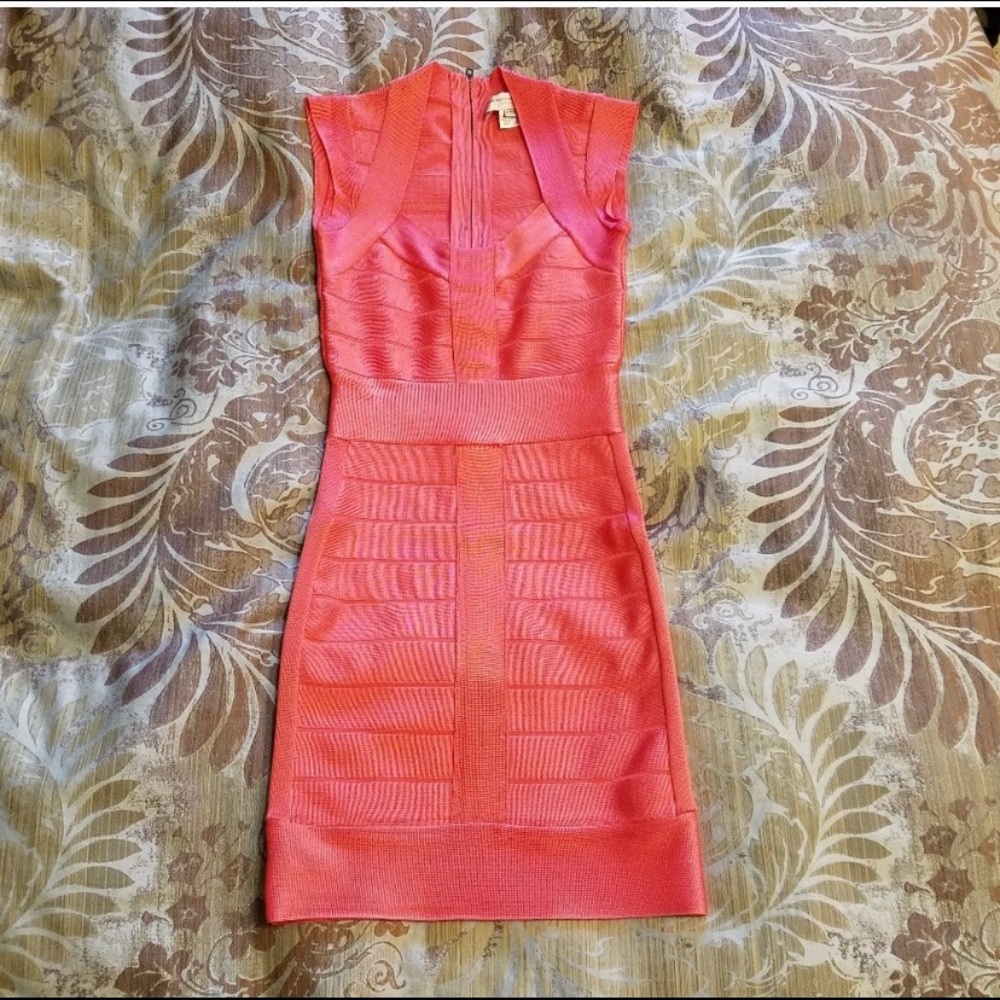 French Connection Coral body con dress. Size 0 - Picture 7 of 8